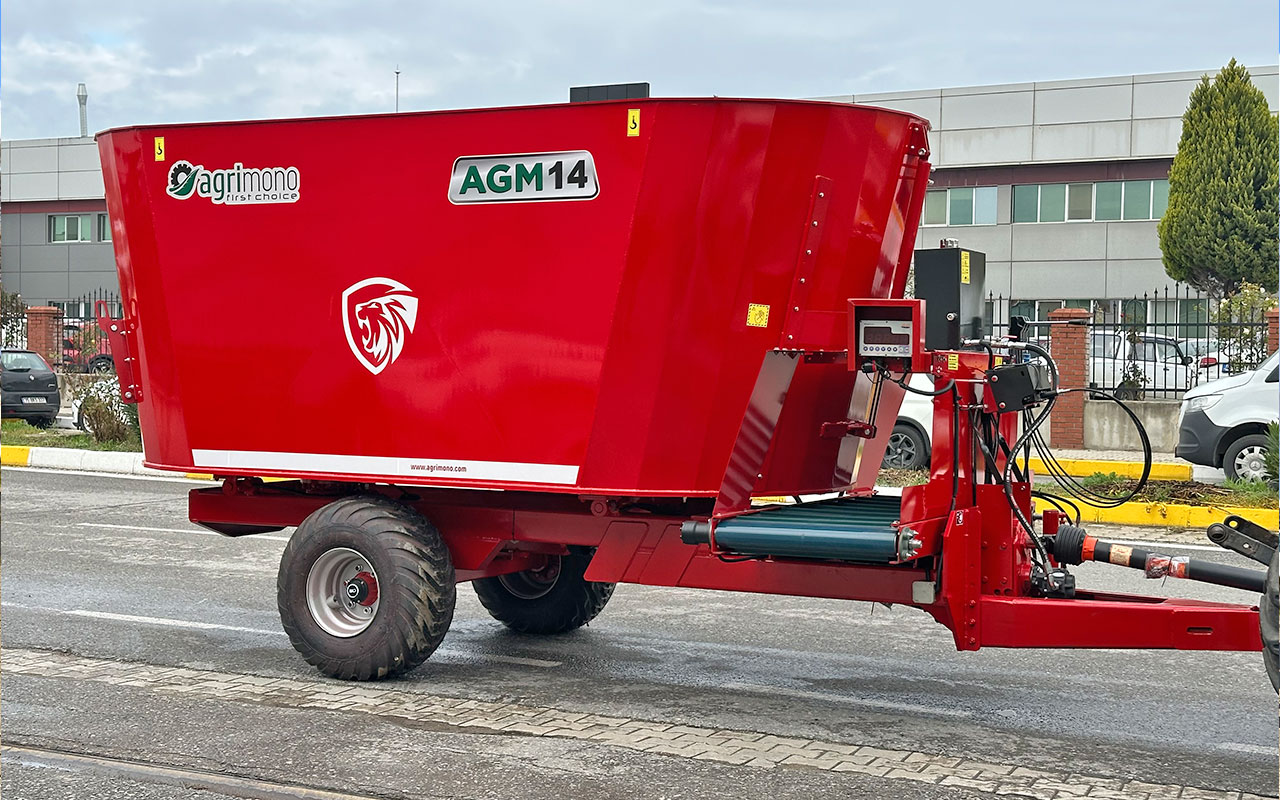 Futtermischwagen mit doppelter vertikaler Schnecke